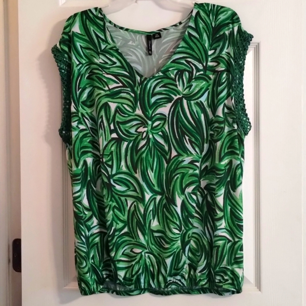Crochet Etched Tank Top NWOT